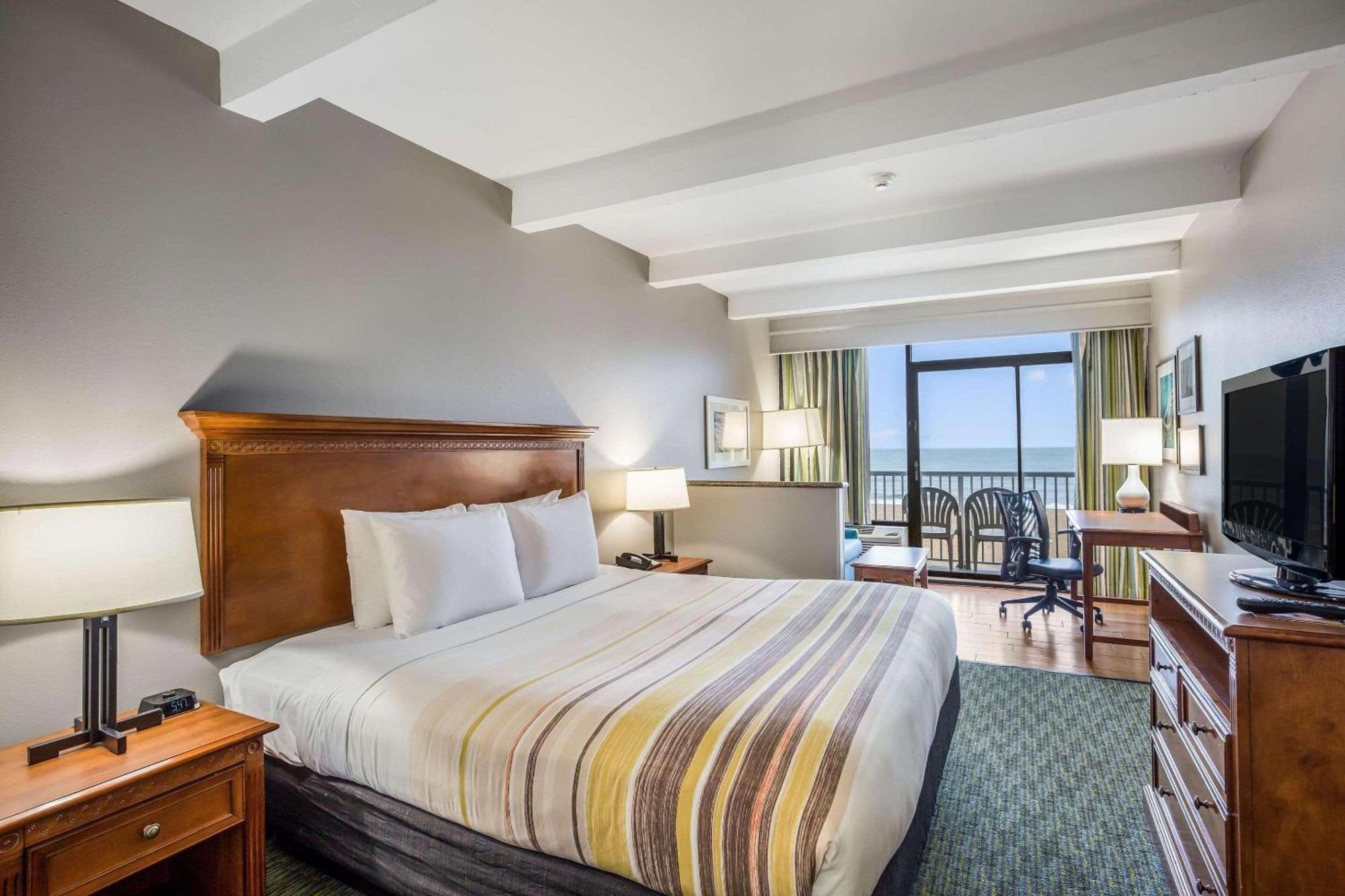 Country & By Radisson, Oceanfront , Va Virginia Beach